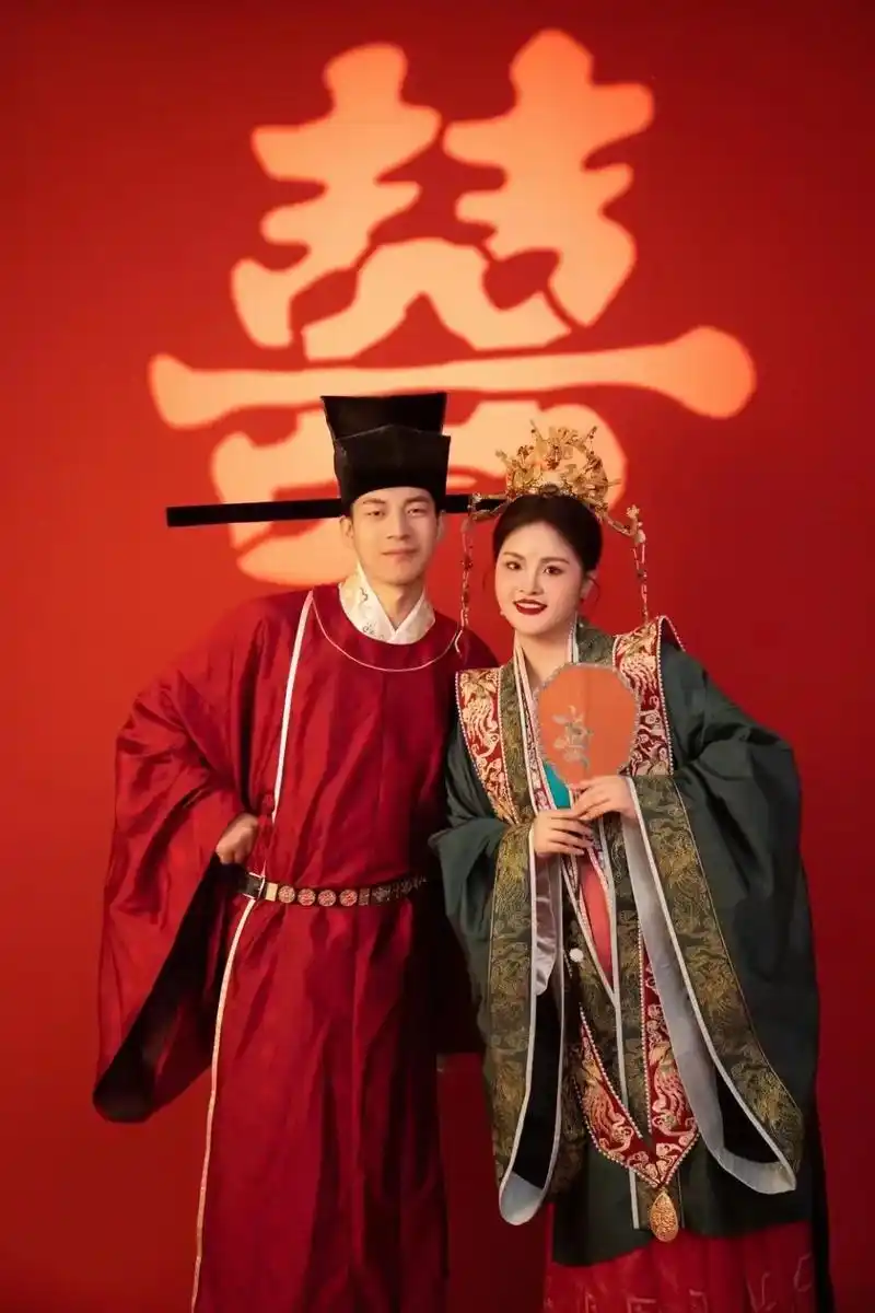 明智喜家风格.#客片分享##红绿撞色宋制汉服# 唐宋婚服 男 - 抖音