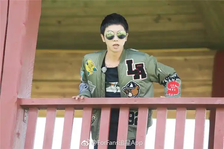 华晨宇 高清壁纸