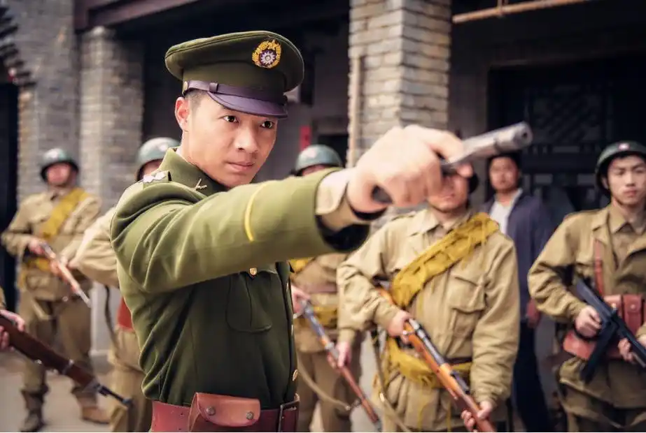 丁大命》顺利杀青,在该剧中,中国内地男演员魏威首次挑战国民党参谋长