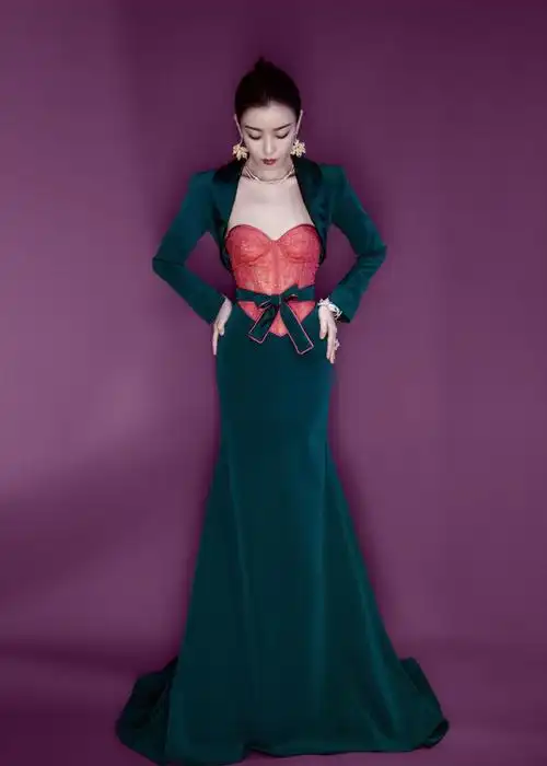 女明星穿的晚会礼服哪款好看_历年礼服指南合辑_什么值得买