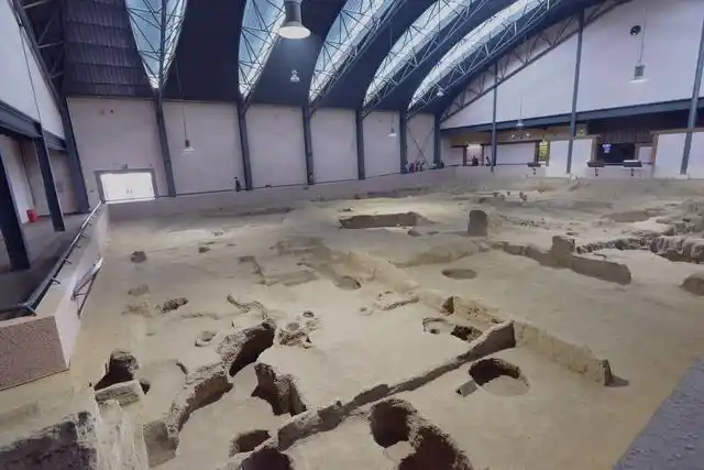 原创姜寨出土6700年前黄铜片为何国内考古学家基本不提原因有三个