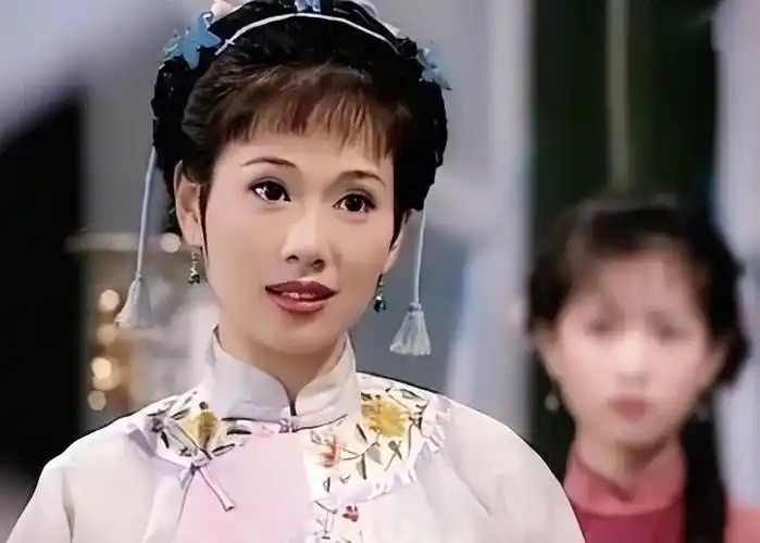 回顾陈松伶嫁小8岁老公被宠成公主丁克的背后是婆婆百般嫌弃