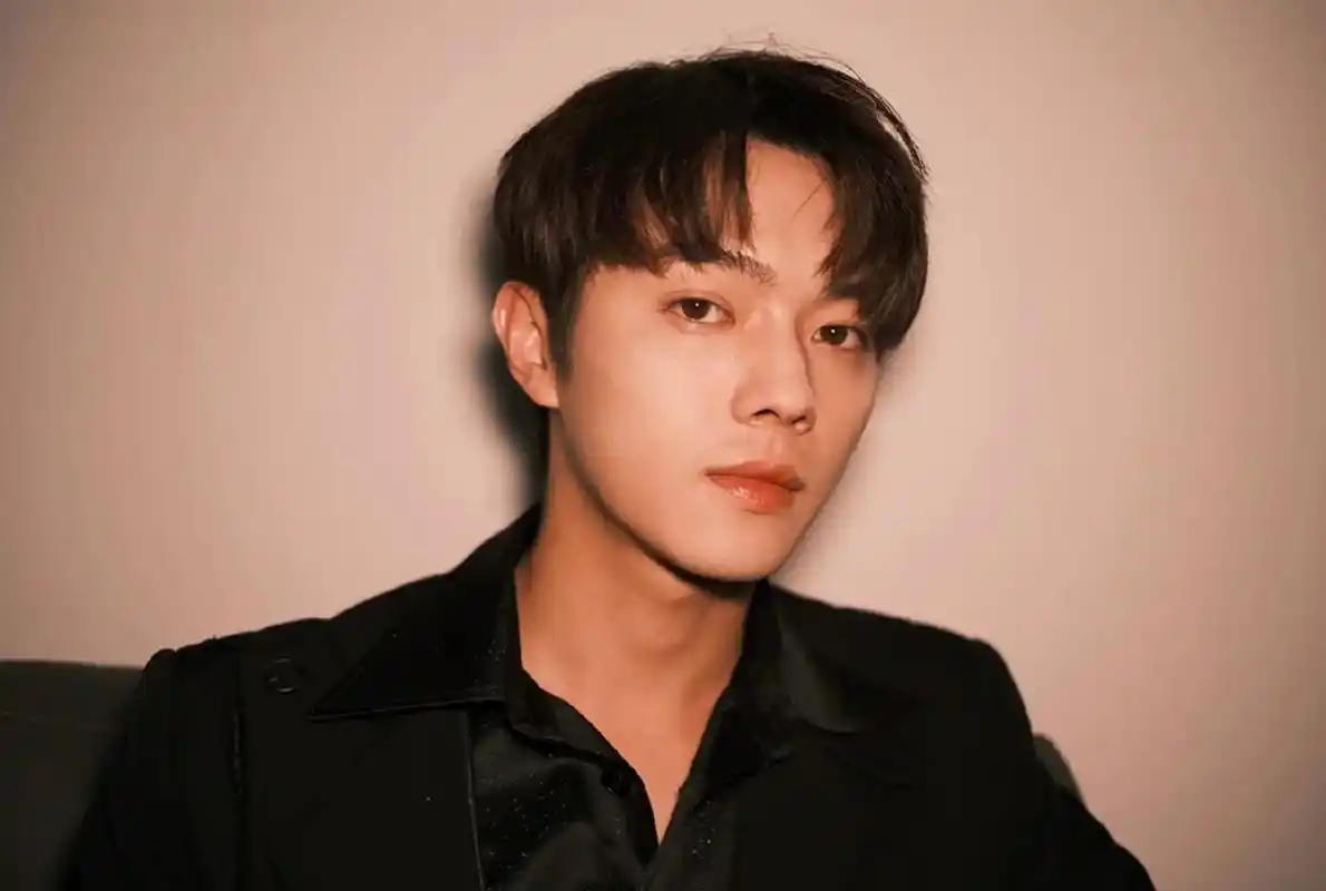 许凯 #许凯程潇你微笑时很美,跪倒在这决诀子照片下,来拿, - 抖音