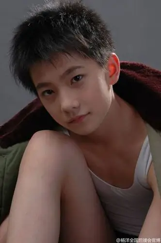 杨洋的小时候是这样的吗?要证据