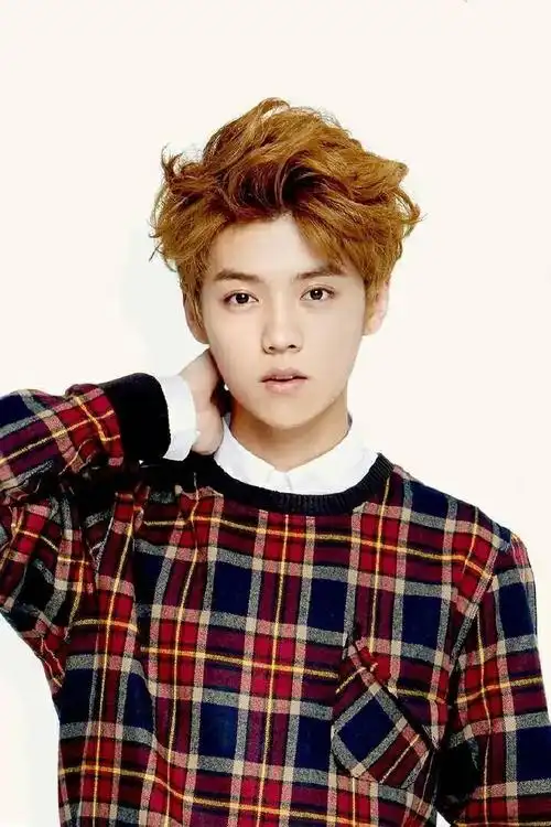 90后"神颜"男明星,8位帅哥榜上有名,谁被过度吹捧?_腾讯新闻