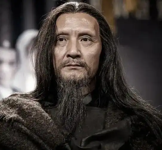 王晶版《天龙八部》杀青,甄子丹胡子拉碴喝到脸红,2位影后抢镜插图9