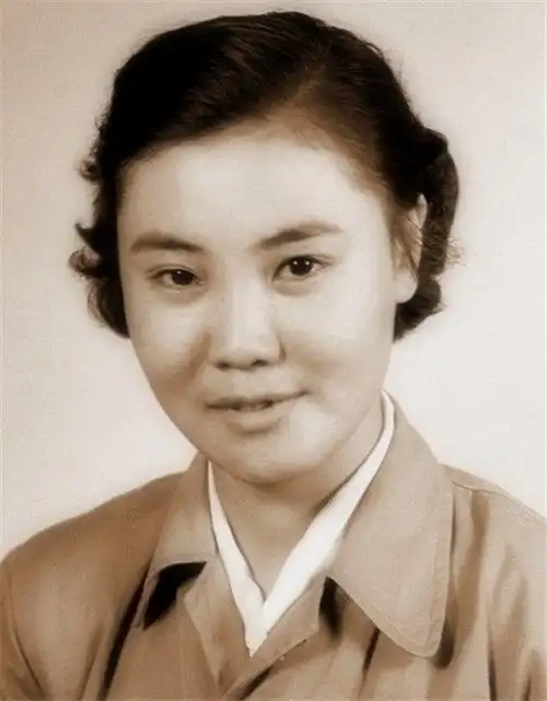 女高音歌唱家,歌剧表演艺术家,民族声乐教育家,二十世纪四五十年代