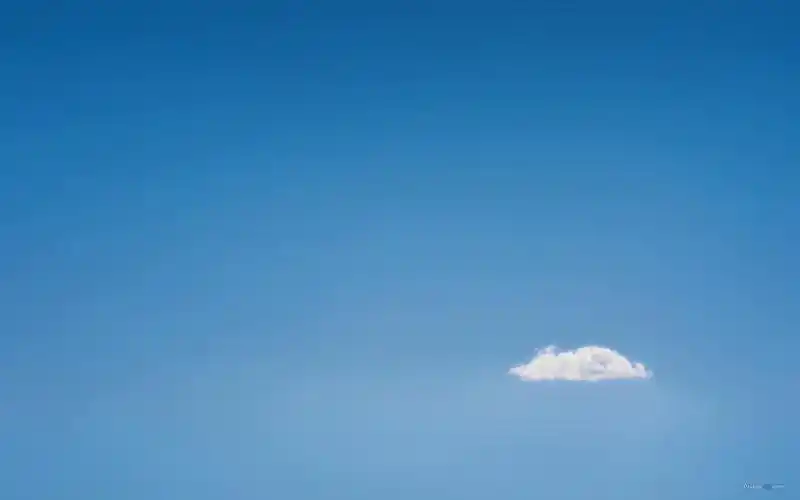 电脑壁纸 风景壁纸 风景图片 蔚蓝色的天空