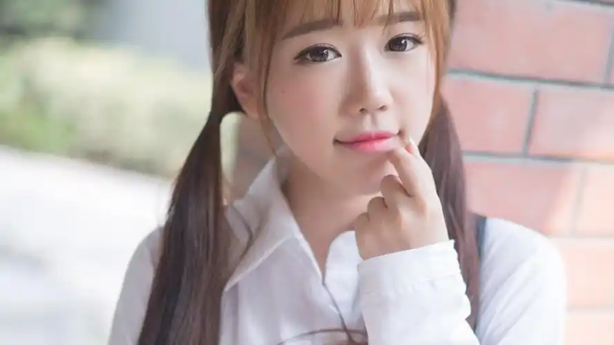 00后美女图片-美女壁纸-高清美女图片-第3图-娟娟壁纸