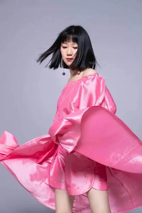 谢春花新专主打《失重感》今日上线 用音乐解构生活破除孤单