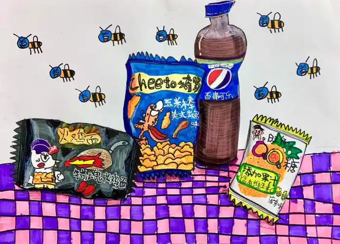 今天写生画的零食,大家还是较感兴趣的,除了仔细观察,课上老师强调了