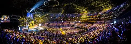 黄子韬上海演唱会燃爆全场 粉丝强势应援感性落泪