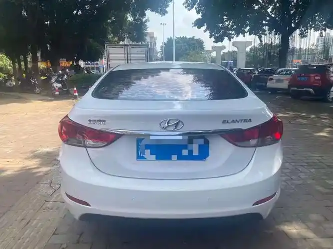 [色]16年现代朗动 1.6排量顶配! 天窗,多功能方向盘, - 抖音