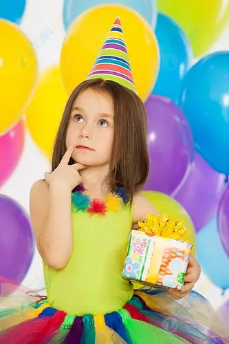 可爱生日小女孩高清图片下载