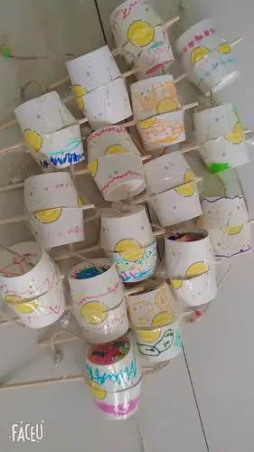 "好玩的拨浪鼓"——红河镇大宅科幼儿园中二班手工活动