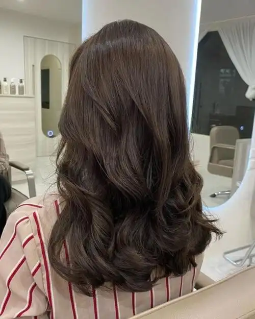 中长发女生不能错过的法式烫发懒人必备