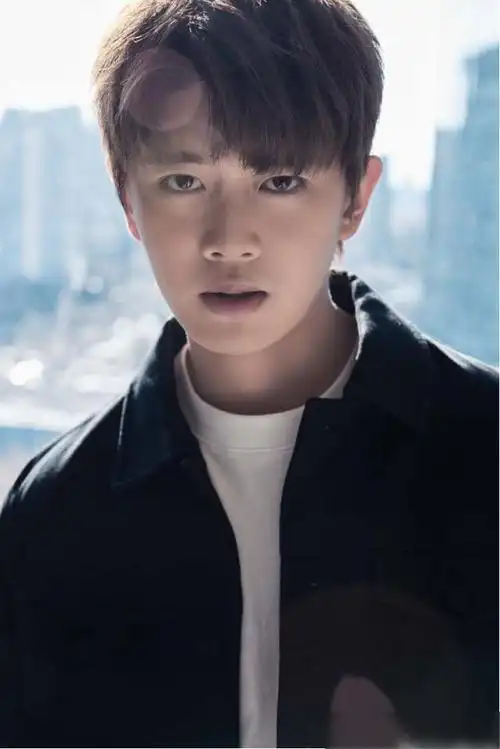 任嘉伦作为导师参加创造营,有人却因为这个质疑他的业务能力