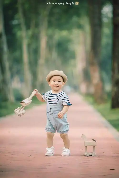 标题:萌宝周岁照.