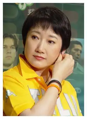 国家一级演员成方圆,和恩师离婚后嫁给王刚,60岁依然不婚不育