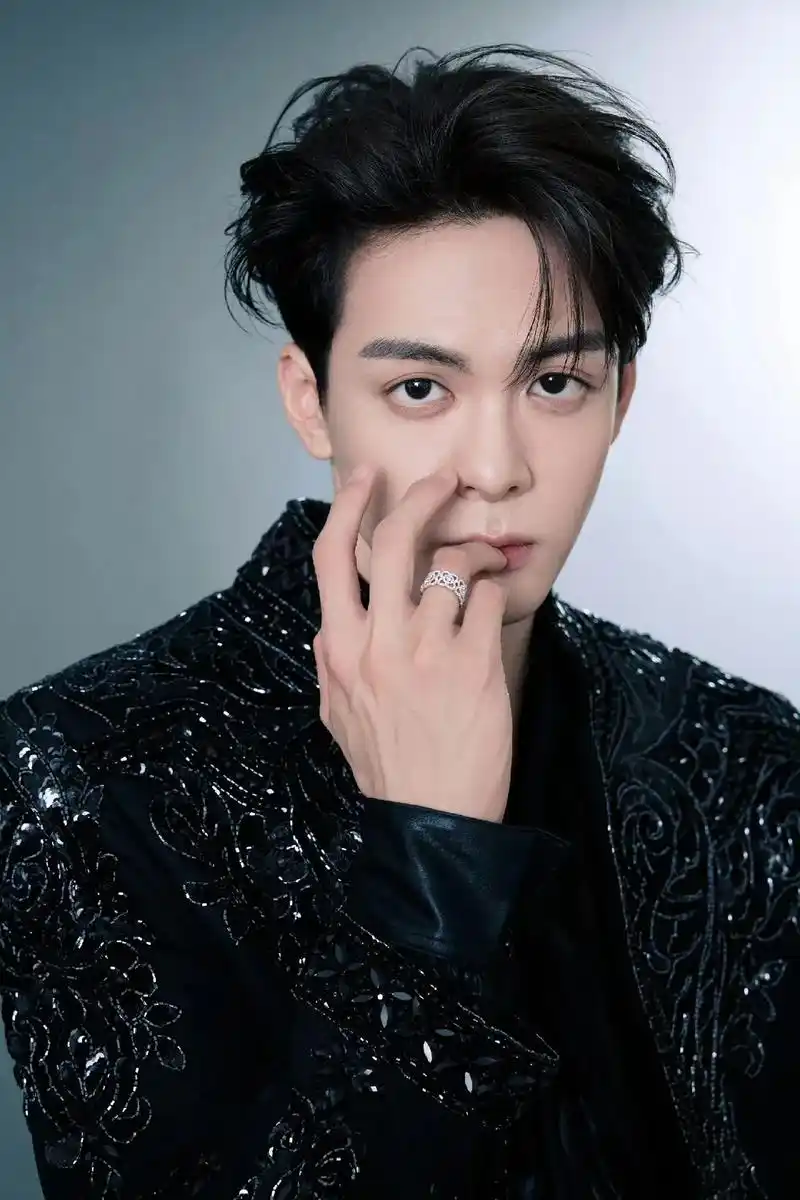 🥺.好喜欢小晞这双眼睛,好漂亮#宇日俱曾 #肖宇梁曾舜晞 - 抖音