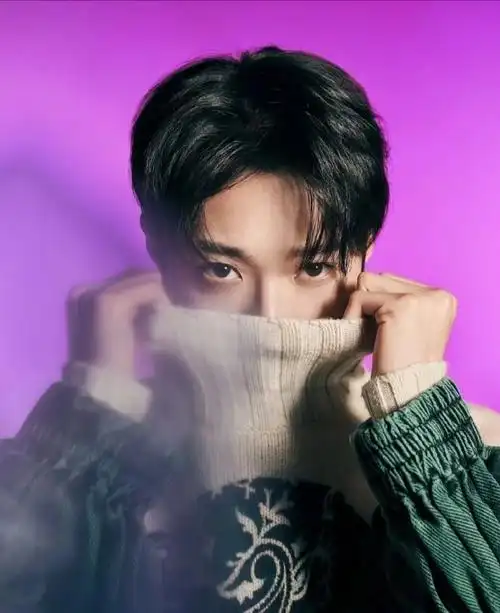 其实除了张艺兴之外,在韩国出道的中国男艺人还有很多:鹿晗,黄子韬