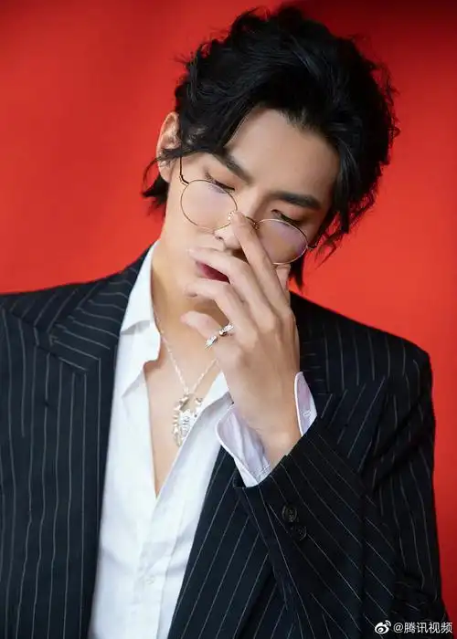 六一与夏天从竹中窥落日转采于2021-01-04 14:15:32吴亦凡