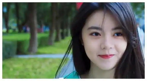 赵今麦9岁到21岁变化五官不变妆容吸引眼球