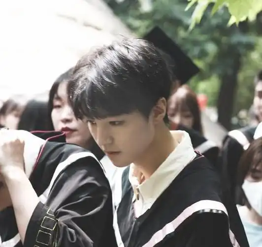 王俊凯真人长啥样?