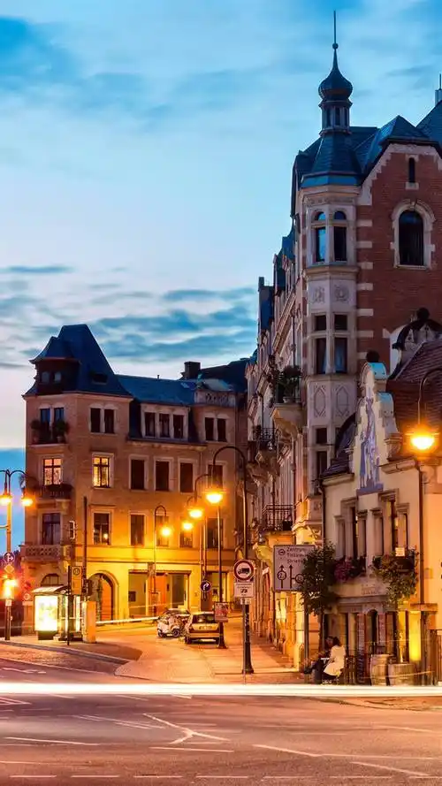 花灯初上的城市,高清图片,手机锁屏桌面-壁纸族