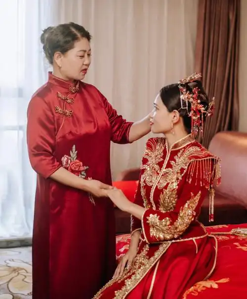 武汉新郎婆婆妆妈妈伴娘妆