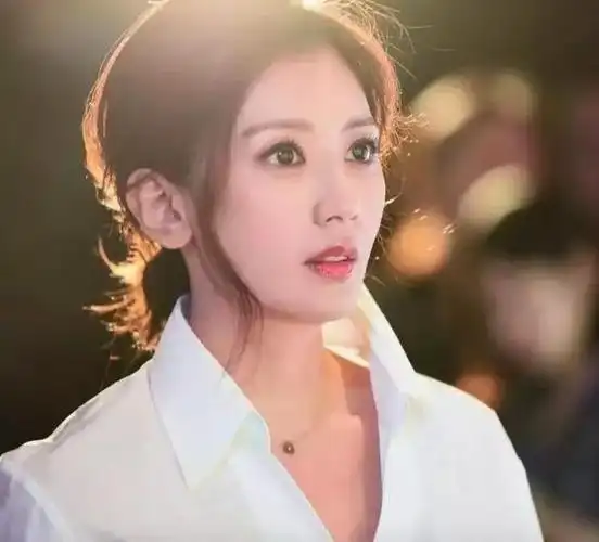 贾静雯年轻时到底有多美?看曾有人愿意为她豪掷5亿就知道了!