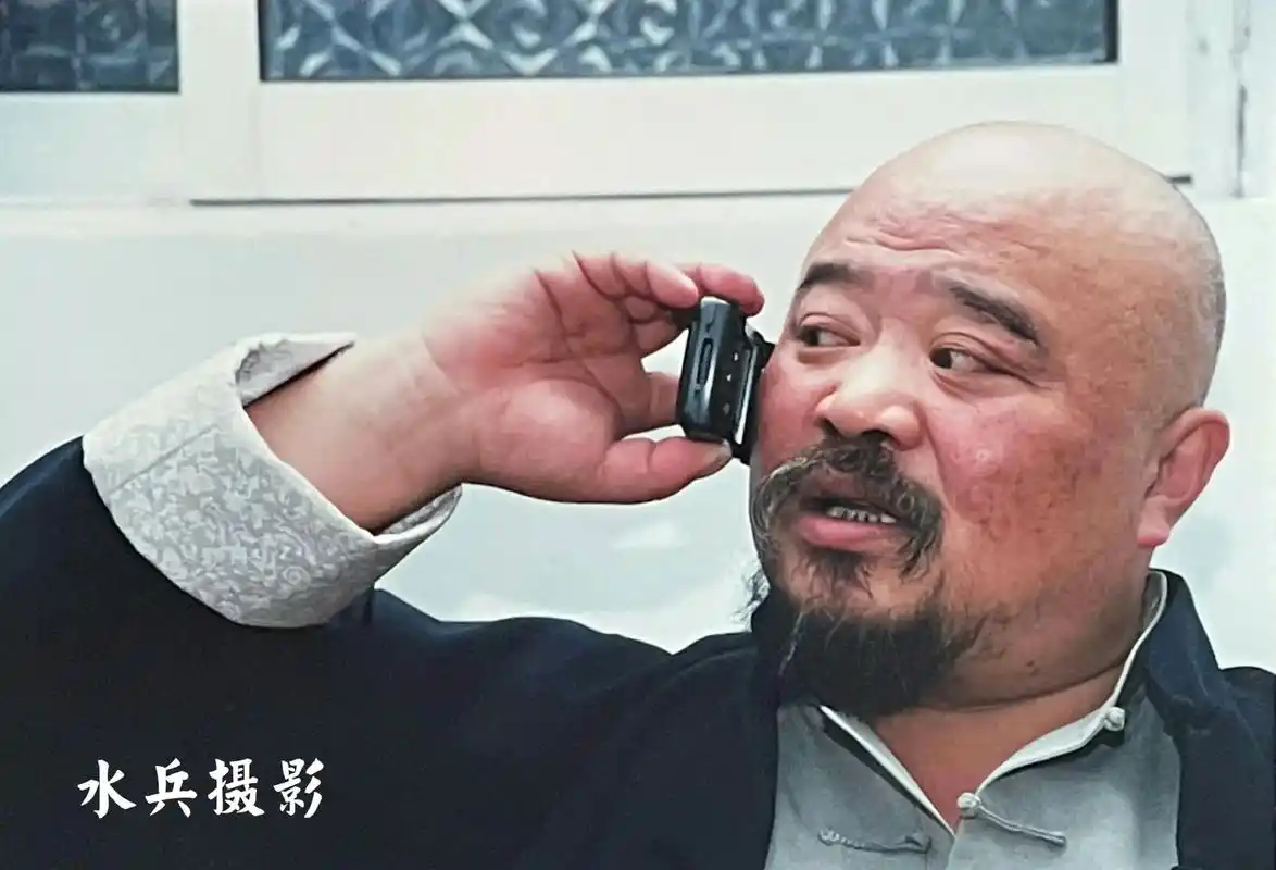 水兵摄影:戏剧梅花奖获得者-李琦.【李琦简介选自网络】  李 - 抖音