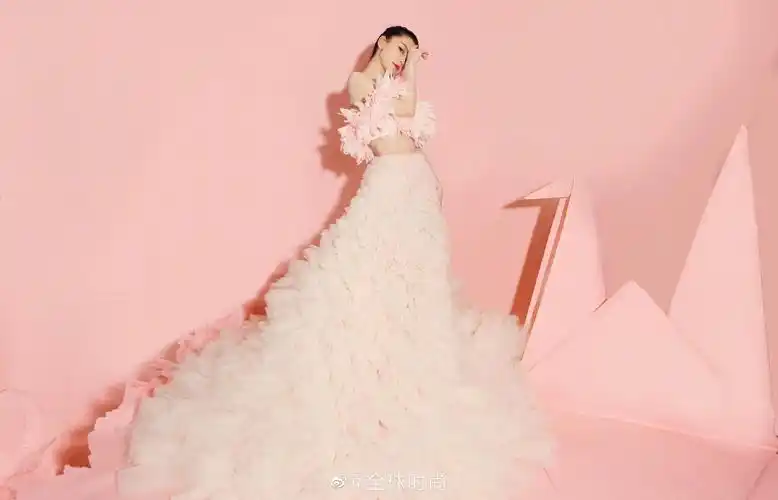 baby粉红绵绵冰大摆裙# angelababy今日出… - 堆糖,美图壁纸兴趣