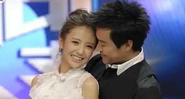 陈思诚教会了佟丽娅成长现在的丫丫越发美丽