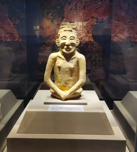 游览红山文化博物馆