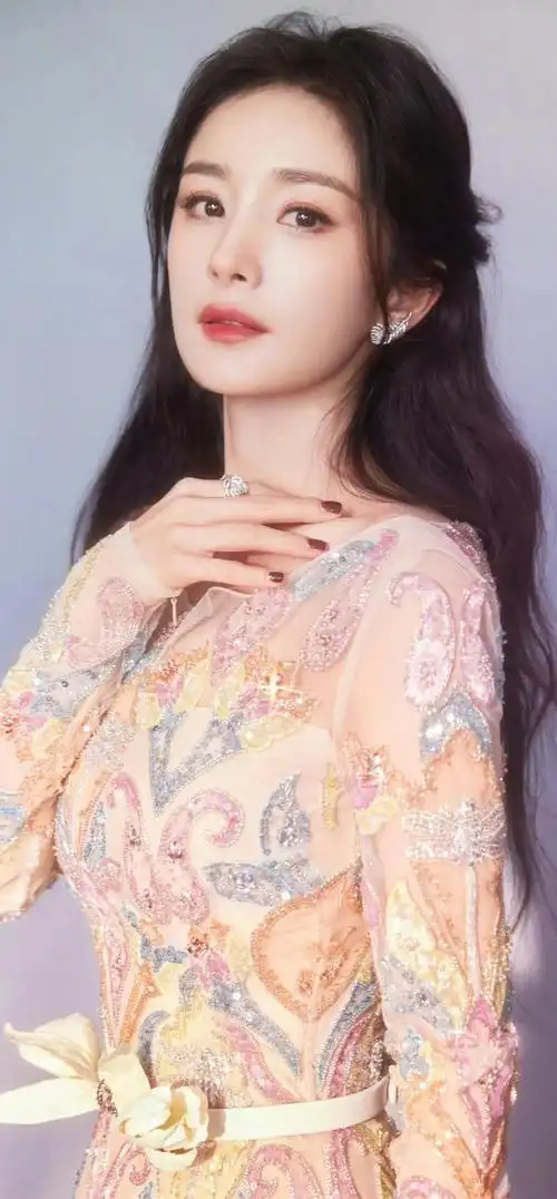 美女系列壁纸~杨幂,是你女神吗_网易订阅