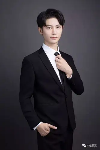 耗时60分钟让你在武汉拍一张精致的证件照