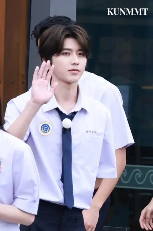 奔跑吧蔡徐坤##蔡徐坤白月光学长##奔跑吧校服路透