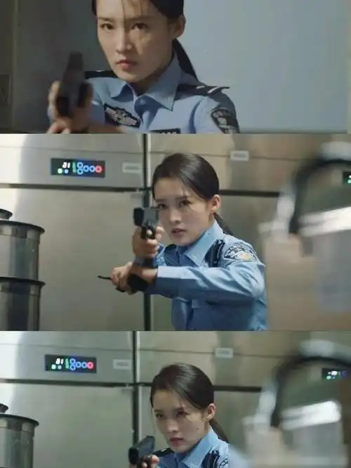 李沁警服style表演期间双眼泛红手臂颤抖又酷又飒简直a到不行