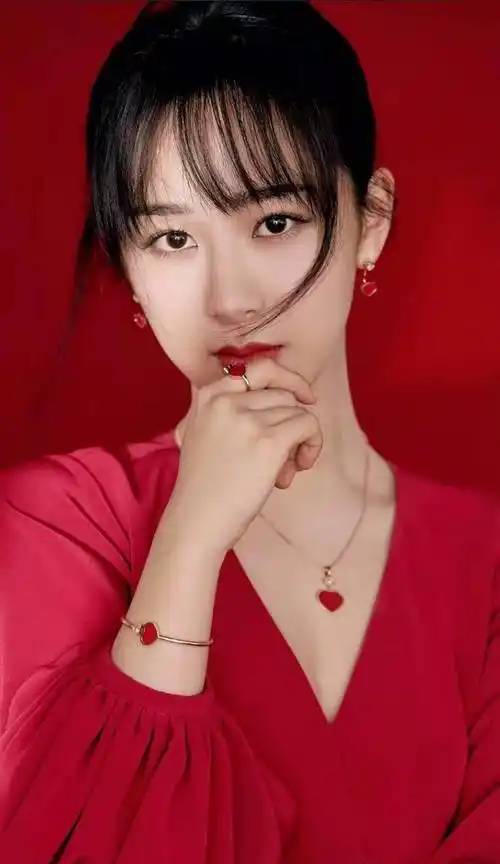 原创娱乐圈最旺夫的女明星杨紫让你了解杨紫努力的经历故事