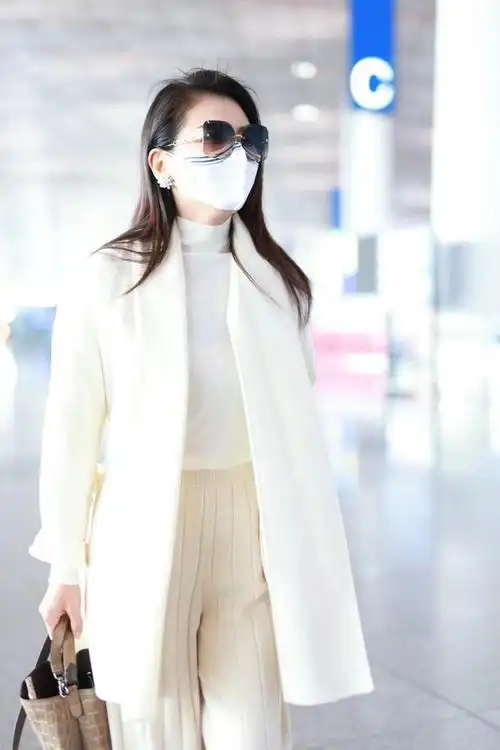 可以很直观地看出他们的衣品好坏,娱乐圈中有特别多很会穿衣搭配的