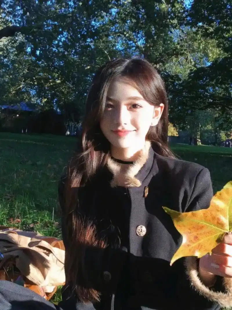 纯甜纯颜值小姐姐.#醒图 日子是自己的,你开心它就会幸福   - 抖音