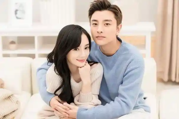 贾乃亮生日甜馨送礼物李小璐被夸教女有方获封贵圈好前妻