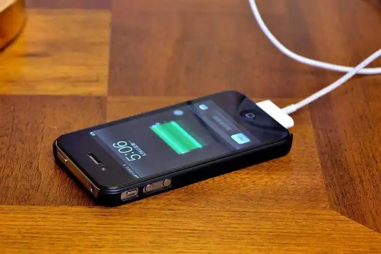 手机怎么样充电会导致手机电池造成严重损害