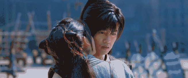 邢菲主动亲任嘉伦##任嘉伦邢菲脸颊吻##烈焰