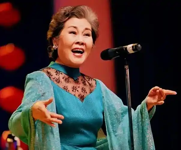 于淑珍,1936年出生,国家一级演员, 中国著名女高音歌唱家和歌剧演员