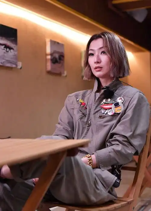 郑秀文一直高调却不红现在只因剪款短发年轻20岁意外火了