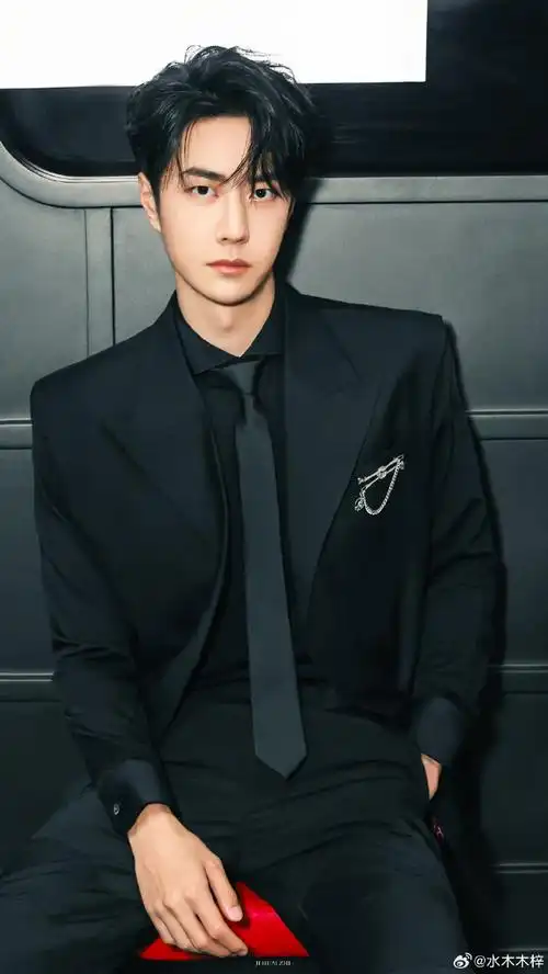 王一博,随意一穿都帅的无与伦比@uniq-王一博#向全世界安利王一博#wyb