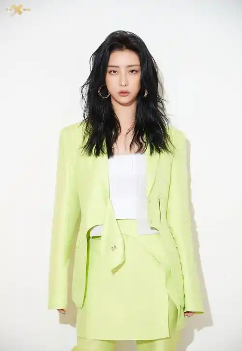 赵小棠发图质问陆柯燃:姐姐对你不好吗?