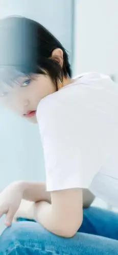 张子枫清纯短发迷人写真